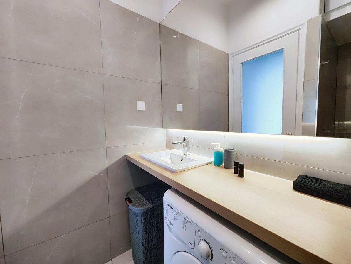 פיראוס Zea Apartments מראה חיצוני תמונה